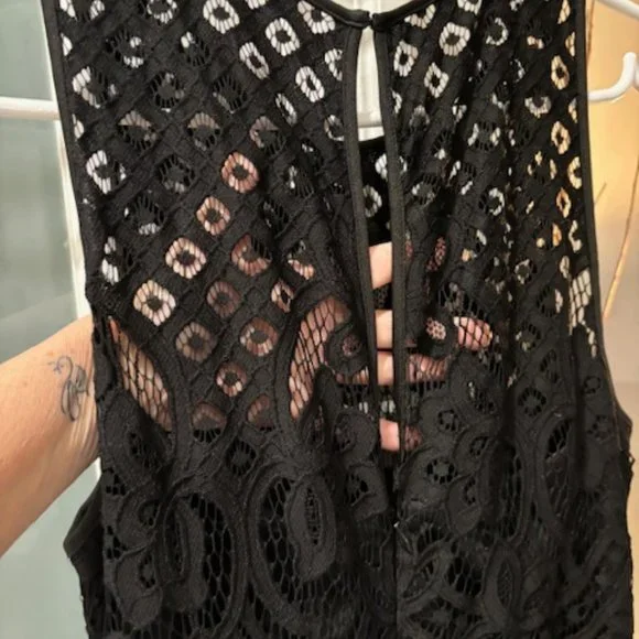 Vera Wang Formal Lace Maxi Dress - Picture 13 of 14